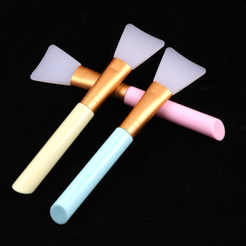 Professional Makeup Mask Brush Wooden Handle Facial Clay Mask Blending Brush Cosmetic Makeup Set Mask Silicone Brush DIY Mask Brush Beauty Tool