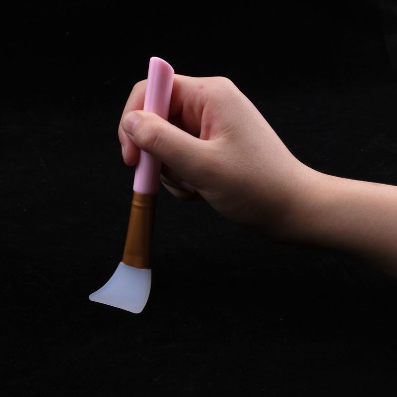 Professional Makeup Mask Brush Wooden Handle Facial Clay Mask Blending Brush Cosmetic Makeup Set Mask Silicone Brush DIY Mask Brush Beauty Tool