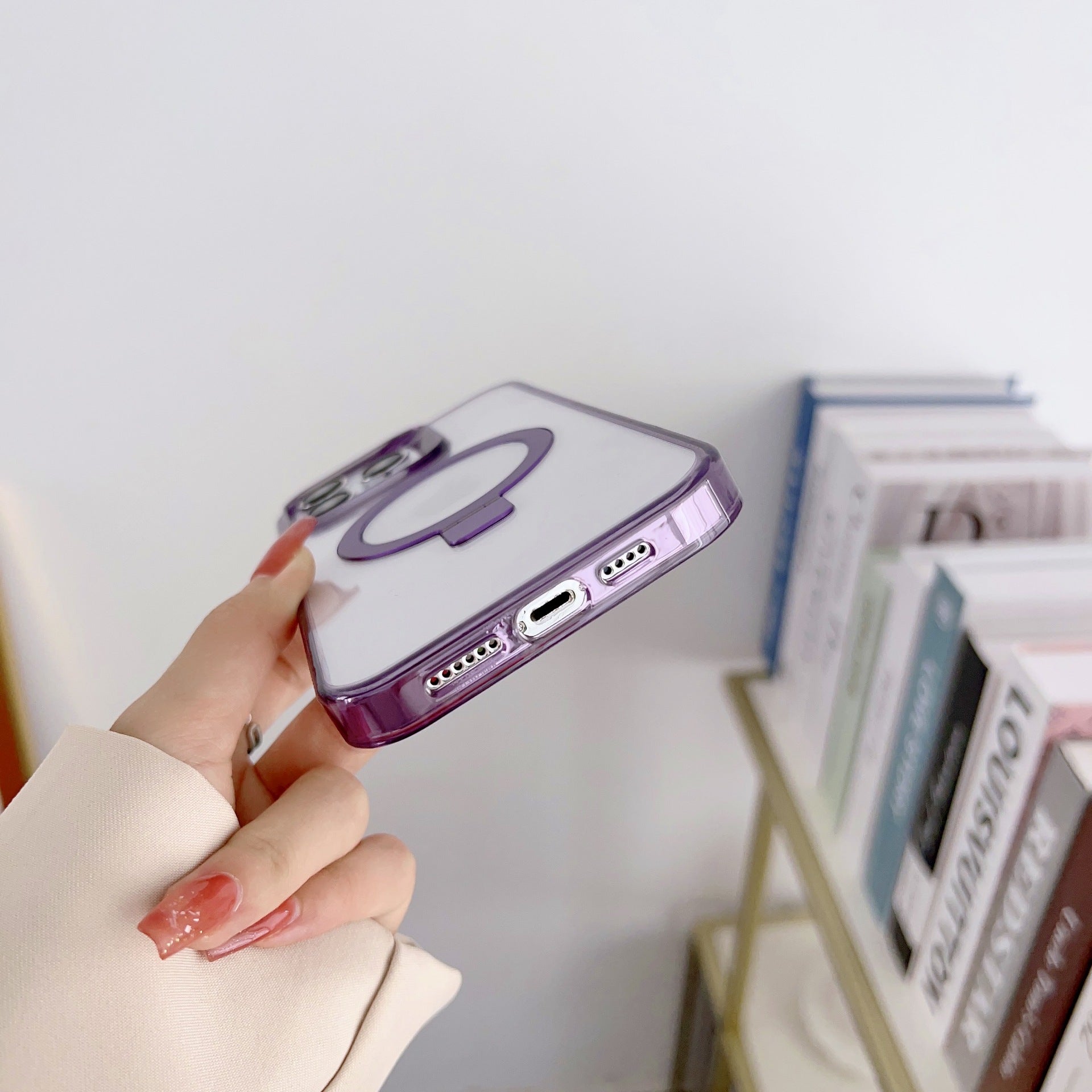 C07 new high-end transparent mobile phone magnetic charging mobile phone case holder high transparency PC + TPU suitable for Apple 16