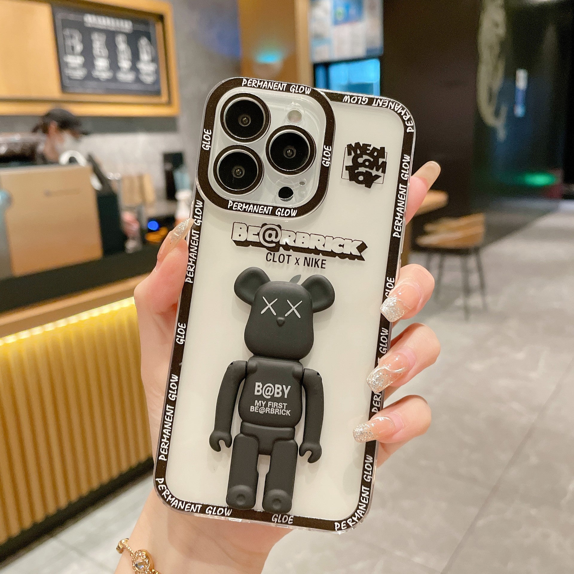 Applicable to Apple 15RO violent bear holder, mobile phone case iPhone12 13 all-inclusive soft case, angel eye case.