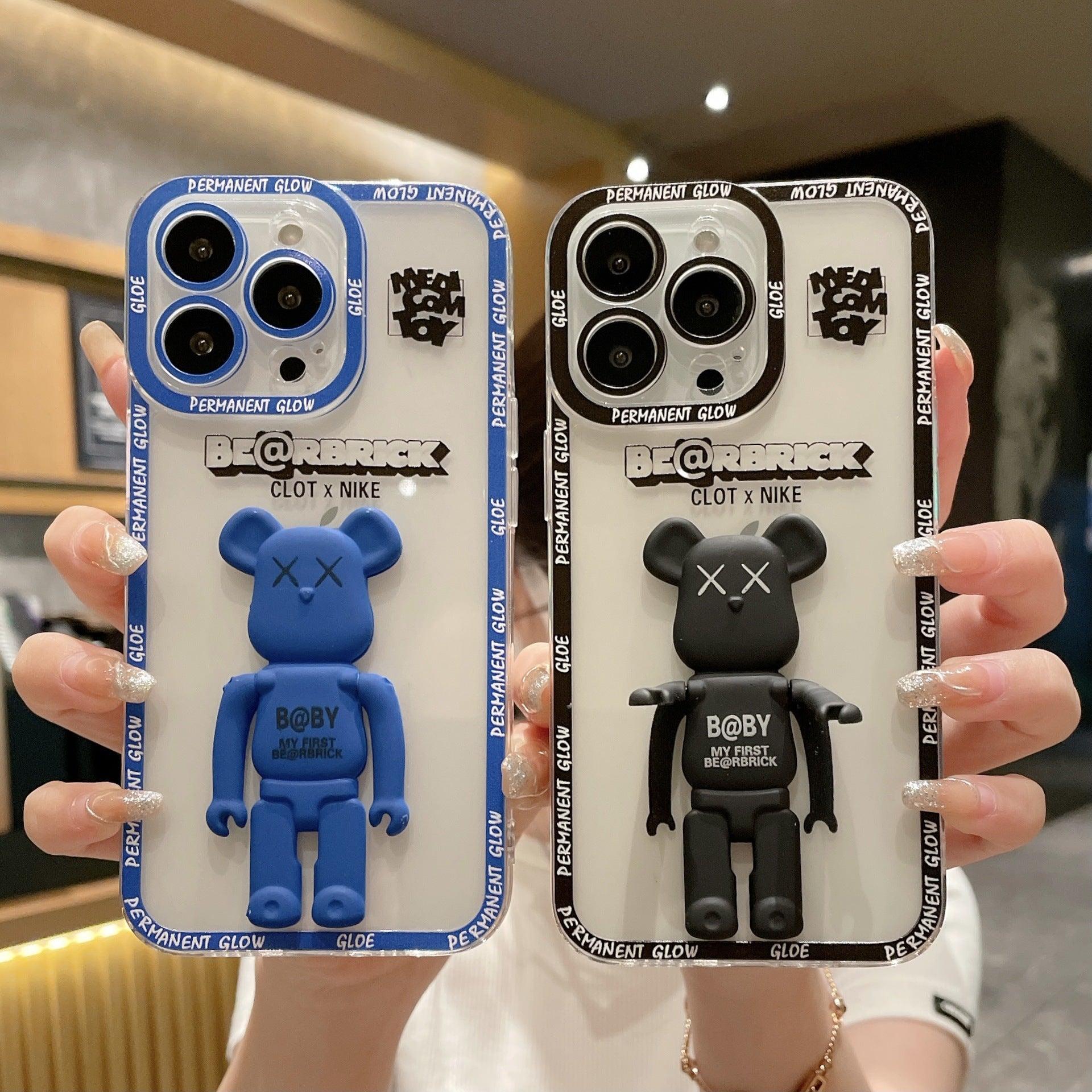 Applicable to Apple 15RO violent bear holder, mobile phone case iPhone12 13 all-inclusive soft case, angel eye case.