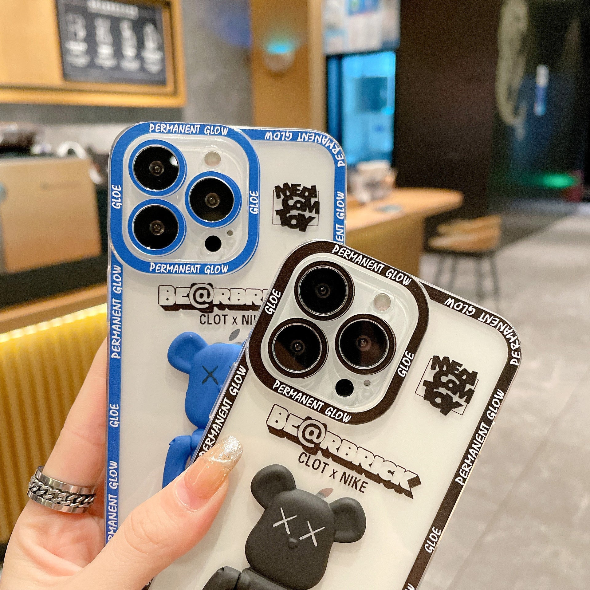 Applicable to Apple 15RO violent bear holder, mobile phone case iPhone12 13 all-inclusive soft case, angel eye case.