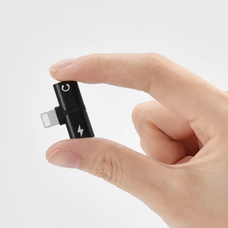 2 - in - 1 Dual - Port Headphone Charger Adapter - Shengyao Chuangqi (HK) International Limited