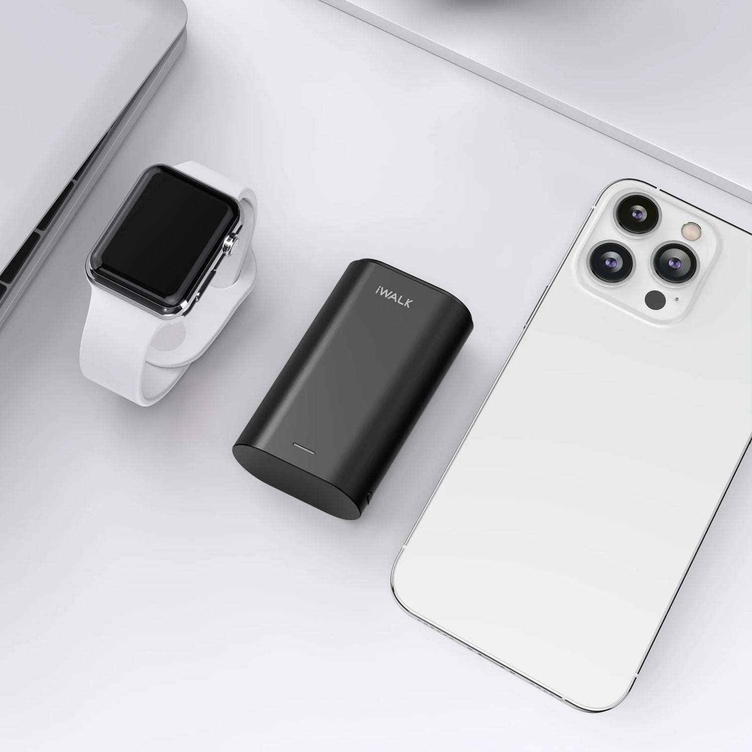 Mobile Phone Accessories Fast Charge Super Compact Portable Charger 9000mAh Built-in iPhone Cable Power Banks for Smart Phone