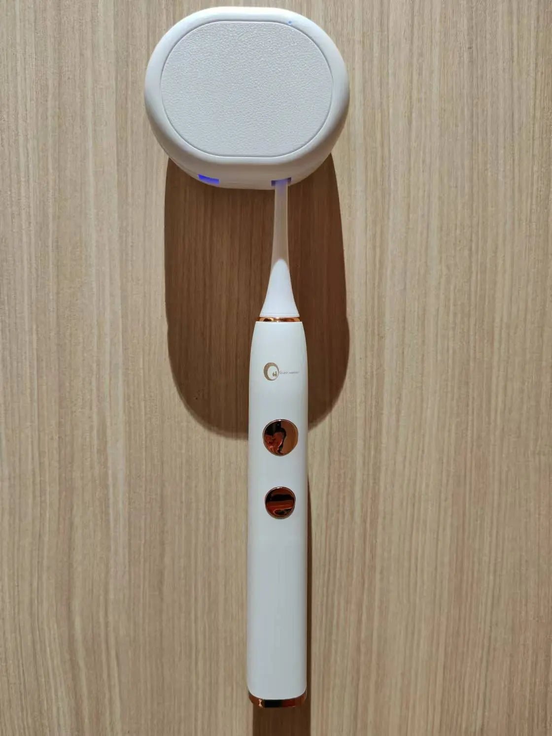 Inductive charging, 5 brush heads, 5 gear modes, soft bristles, smart magnetic levitation sonic electric toothbrush. Suitable for adult men and women electric toothbrushes, - Shengyao Chuangqi (HK) International Limited